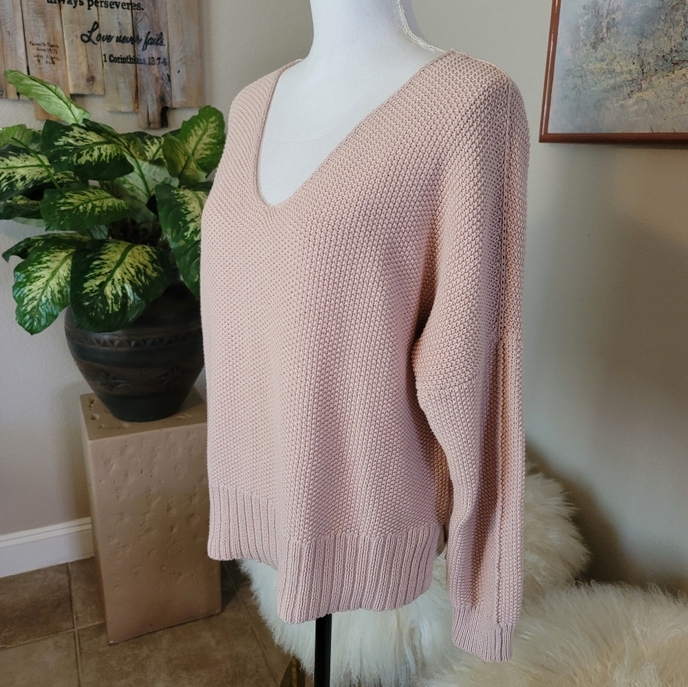 🩷Lucky Brand VNeck Pullover🩷